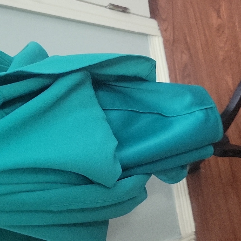 Dress - Picture 6 of 7
